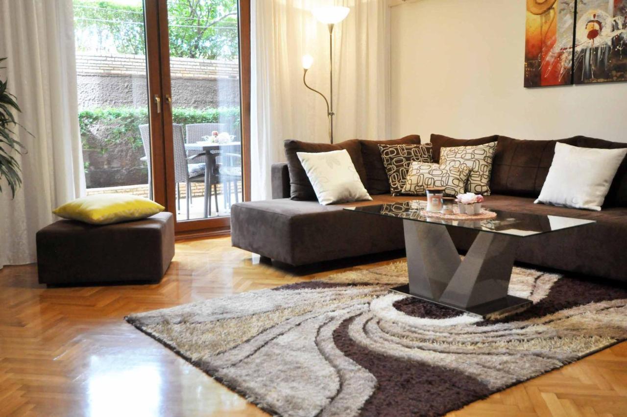 Apartman Lory Pula Extérieur photo