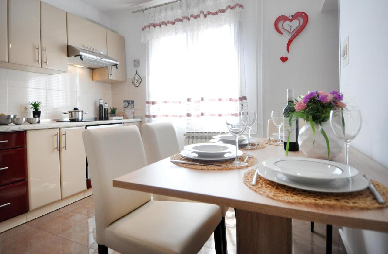 Apartman Lory Pula Extérieur photo