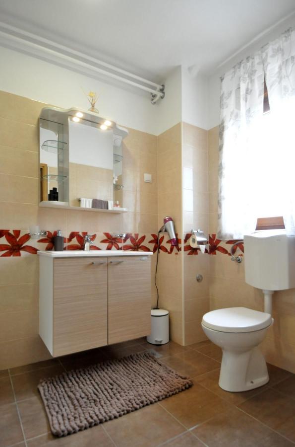Apartman Lory Pula Extérieur photo