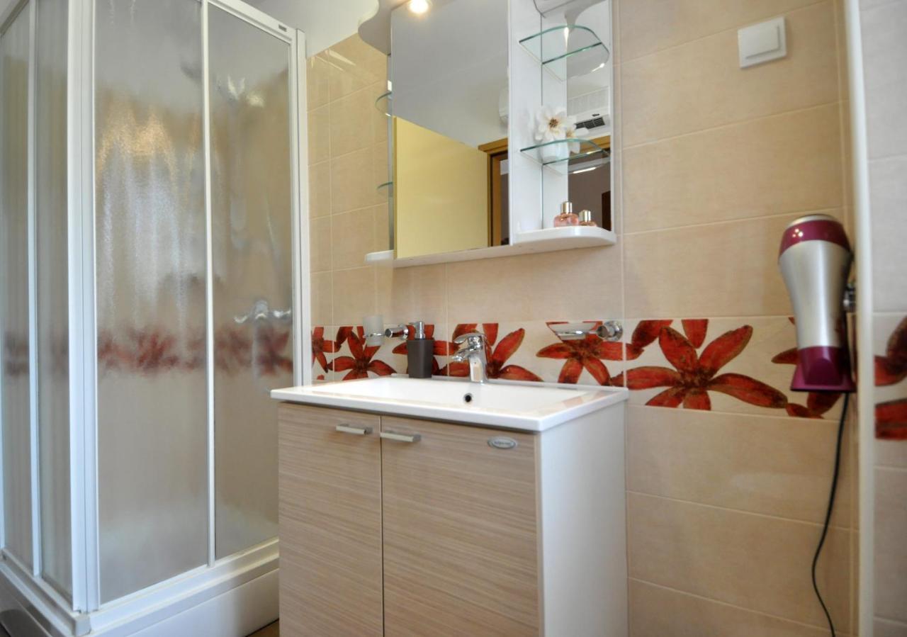 Apartman Lory Pula Extérieur photo
