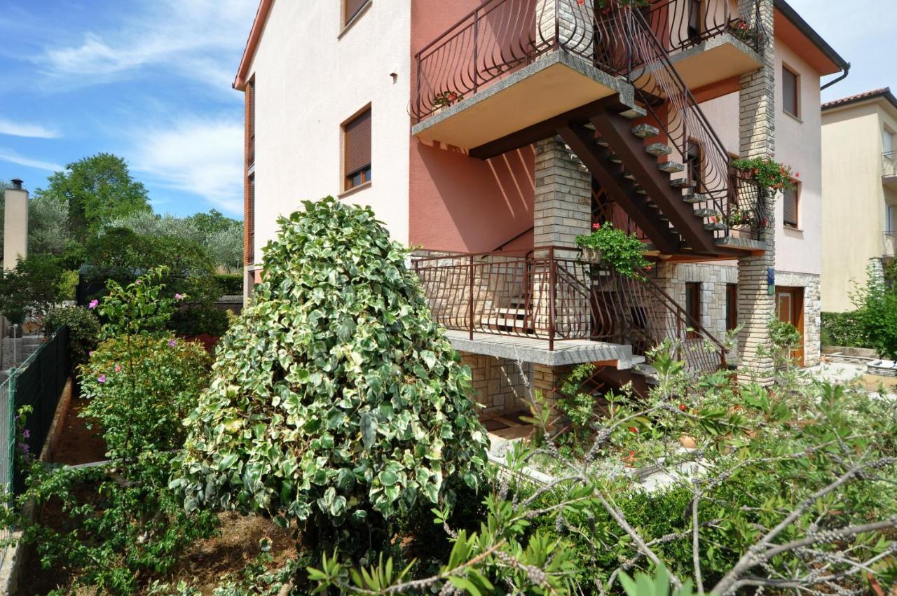 Apartman Lory Pula Extérieur photo