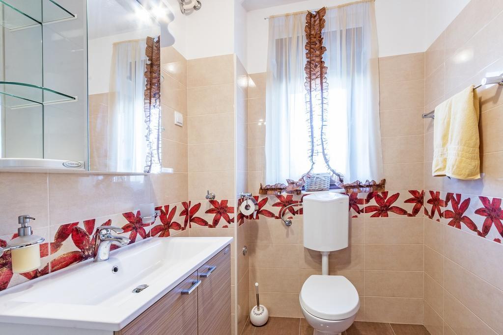 Apartman Lory Pula Extérieur photo